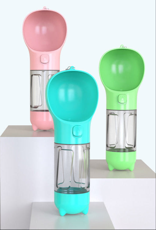 🐶🚰🥜 Das perfekte 3-in-1: Wasser, Leckerlis und Kotbeutel immer dabei! 🦴♻️